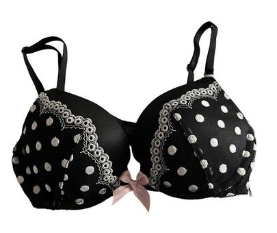 Victoria's Secret bra size 32C - $18 - From Jackie