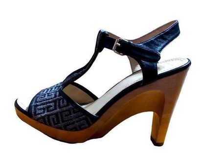 Unbranded shoes with wooden heel women's size 37 EU= US size 6.5