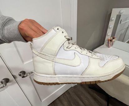 Nike Dunk High Sail Gum Women's 2021 White Size 8 - $60 (45