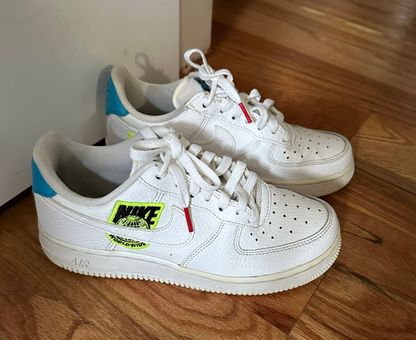 Nike Wmns Air Force 1 '07 SE 'Worldwide Pack - Volt' White Size 8