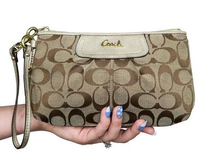 coach wristlet vintage