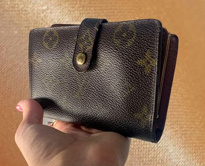 Louis Vuitton Kisslock Snap Bi-Fold Wallet