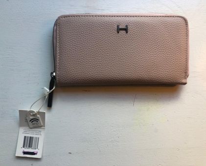 Halston wallet 2025