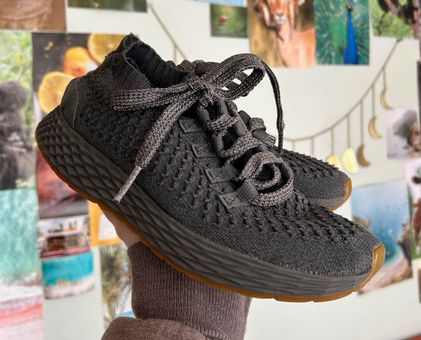 Dark grey store knit runner nobull