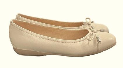 Geox Annytah Cap Toe Ballerina Flat - cream EU size 36 US 6 EUC​ - $25 From Katie