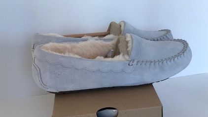 UGG Scalloped Moc Size undefined - $85 New With Tags - From Awuraposh