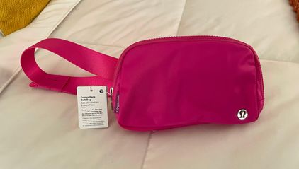 Lululemon Everywhere Belt Bag Crossbody Bag Pink Savannah in