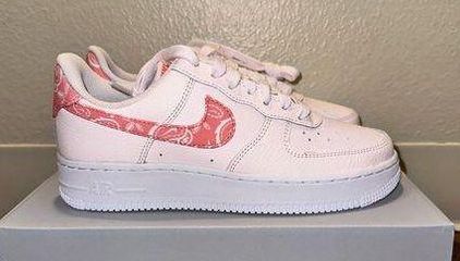 Nike Air Force 1 '07 Pink Paisley Sneakers