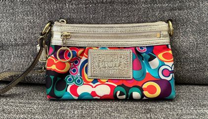 coach wristlet vintage