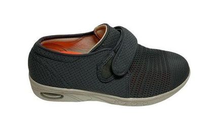 Non slip store diabetic shoes