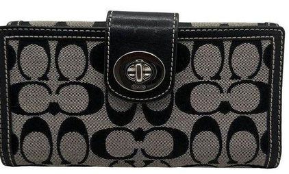 Coach Signature Turnlock Wallet Coach