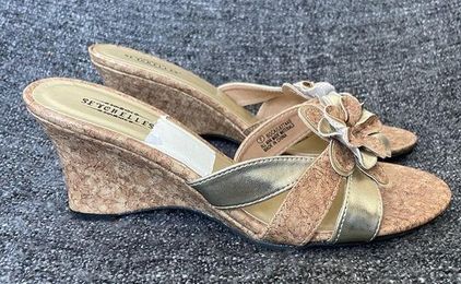 Seychelles Boca Sandals Gold Metallic Floral Wedge Heel Cork