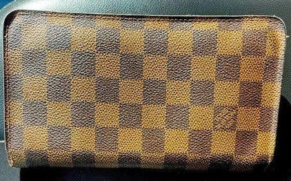 Louis Vuitton - Authenticated Zippy Wallet - Leather Brown for Women, Good Condition