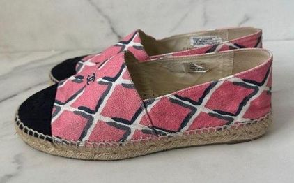 Chanel Showroom Pink Black Captoe Flats Espadrilles Size 38 - $350 - From  Patricia