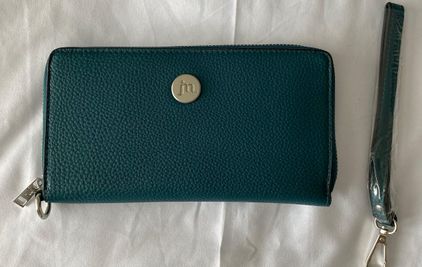 Jessica Moore Teal Wallet Brand New