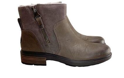 UGG Harrison Zip Boot in Thunder Cloud Leather 6 - $95 New With