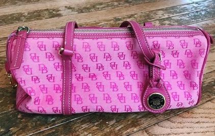 Dooney and online bourke pink purse