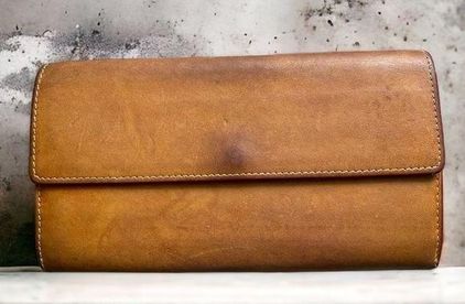 Sarah Long Leather Wallet