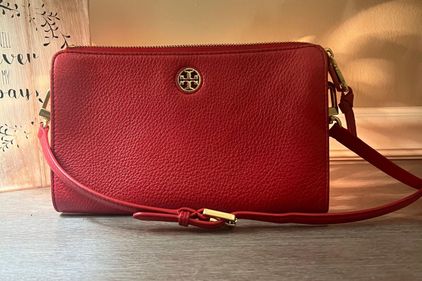 Tory Burch Brody Pebbled Wallet Crossbody Red - $115 (61% Off Retail) -  From Stephanie