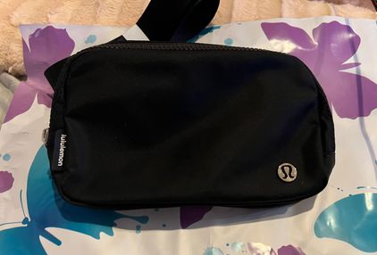 NWT Lululemon Everywhere Belt Bag Crossbody Extended Strap - Black