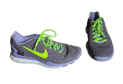and Green Free Fit 2 Sneakers Size undefined - $35 - From Tiera