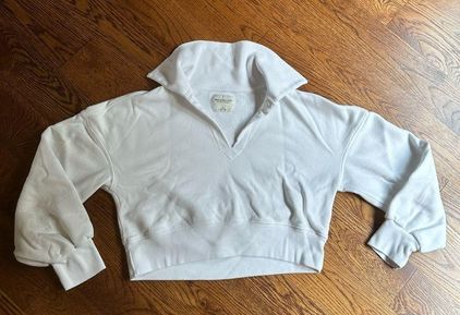 Abercrombie u0026 Fitch ABERCROMBIE DRAMA COLLAR V-NECK SWEATSHIRT White - $22  - From Emily