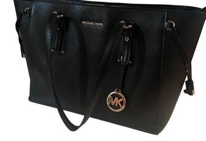 MICHAEL KORS Voyager Medium Crossgrain Leather Tote Bag, Women's Handbag  Black