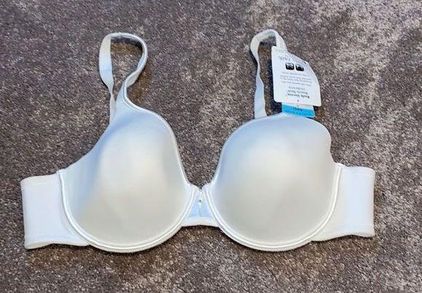 Vanity Fair Body Caress Bra SIZE 40C - $20 New With Tags - From C