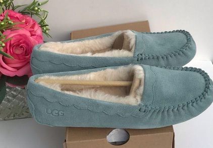 UGG Scalloped Moc Size undefined - $85 New With Tags - From Awuraposh