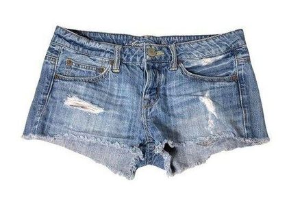 TAKE CHANCES DENIM SHORTS