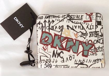 DKNY Vela White Graffiti Wallet Multiple 38 61 Off Retail