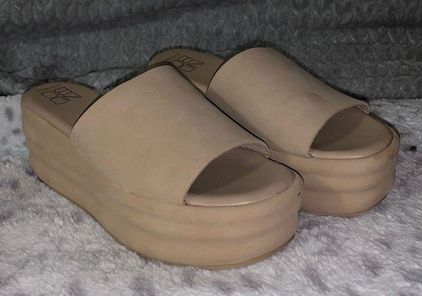 Time Tru Platform Sandals Tan Size 6 5 79 Off Retail From