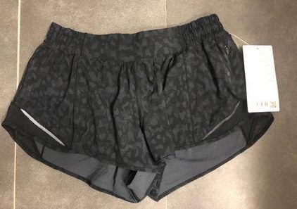 Lululemon Hotty Hot Lulu 2.5 black cheetah print size 10 shorts