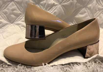 Anne Klein Nude Heels Tan Size 9.5 - $8 