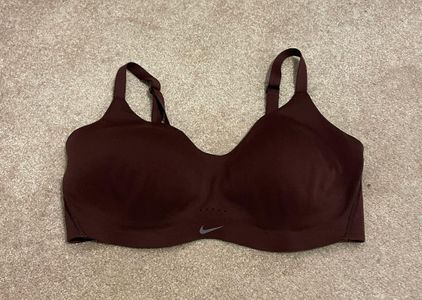 Nike Women's Alate Minimalist Sports Bra