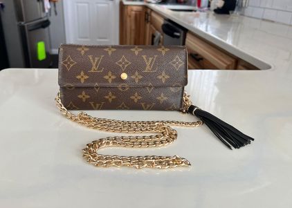 Louis Vuitton Sarah Monogram Wallet on Chain Cute