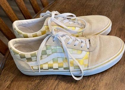 Cream on sale checkerboard vans