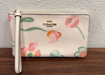 Coach Large Corner Zip Wristlet With Dreamy Land Floral Print