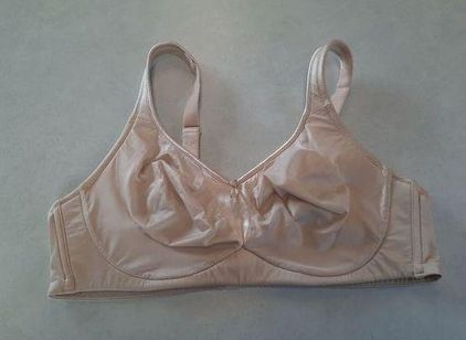 Olga Signature Support Wire Free Bra 40C Size undefined - $25