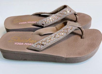 SKECHERS CALI MEDITATION GLASS DAISY YOGA FOAM SANDAL COMFORTABLE T-STRAP  SZ 10 | Foam sandals, T strap, Womens flip flop