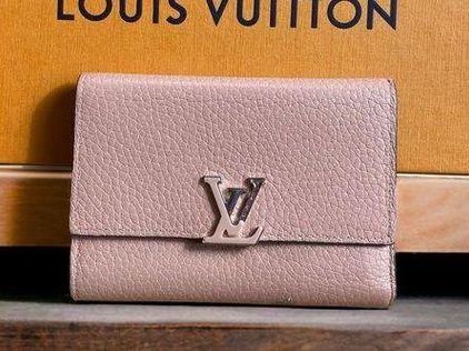 Louis Vuitton Capucines Compact Pink Wallet Magnolia New and Authentic