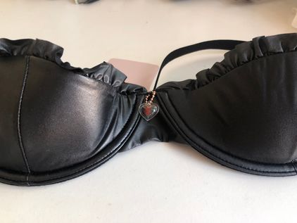 Savage X Fenty Bra Black Size L - $18 New With Tags - From angela