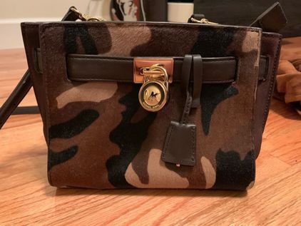 Michael Kors Animal Print Purse Multiple - $60 (76% Off Retail) - From Sydney Michael Kors Animal Print Purse Multiple - $60 (76% Off Retail) - From Sydney