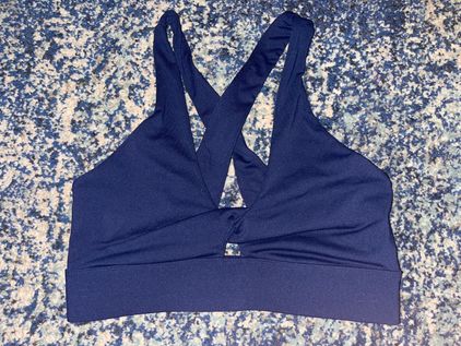 Oasis Twist-Front Sports Bra