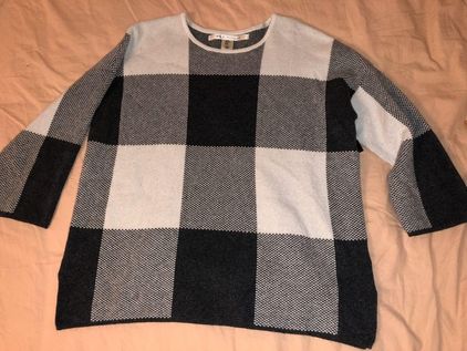 max studio sweater