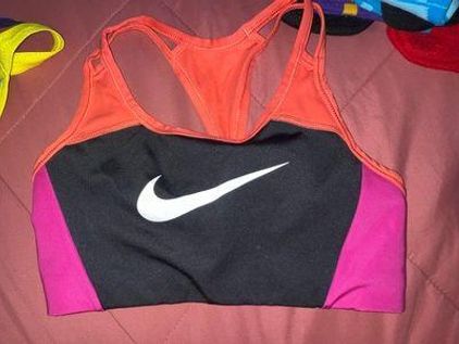 PINK NIKE SPORTS BRA