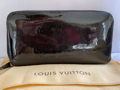 Louis Vuitton Monogram Vernis Enamel Patent Leather Zippy Long