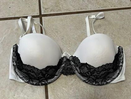 Maidenform White Black Lace Bra 34C Size undefined - $10 - From Natalie