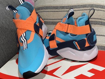 nike huarache 33 Nike Huarache City Multiple Size 7 - $85 (33% Off Retail) - From