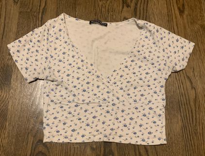 Brandy Melville Amara Floral top Multi - $14 - From Dallas